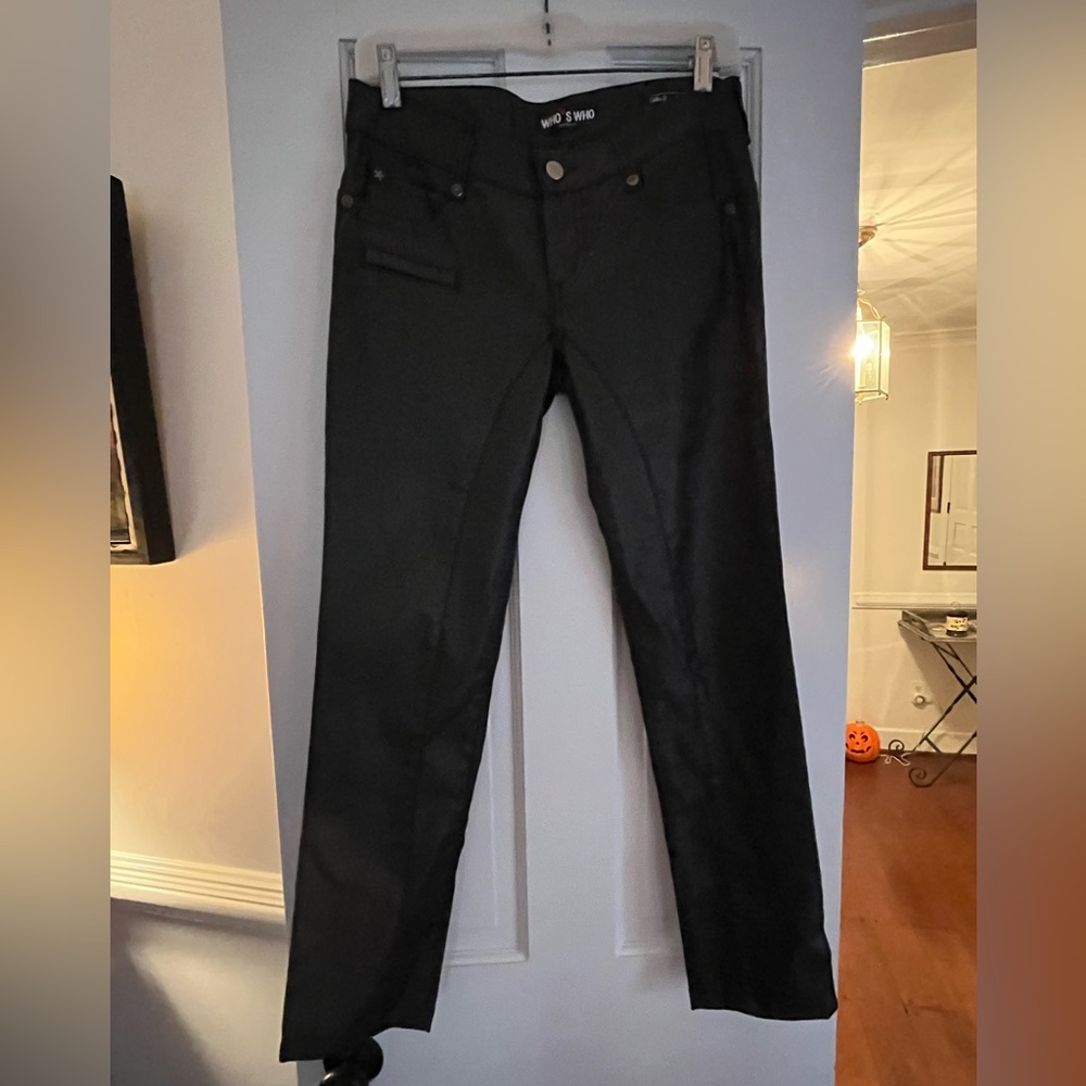 Who’s Who Stylish Blue/Black Jeans NWOT.